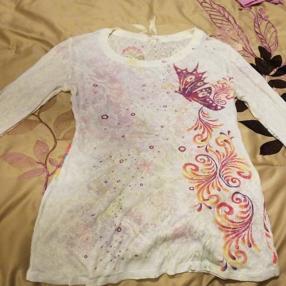 Shirt - Picture 2 of 4
